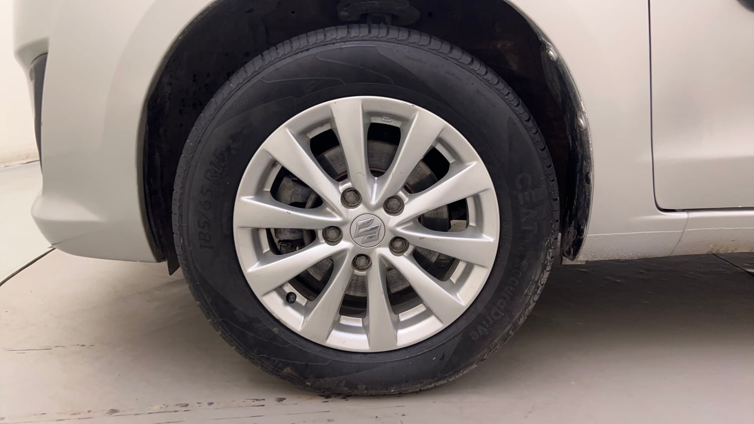 Used 2015 Maruti Suzuki Ertiga ZXi Petrol Manual tyres LEFT FRONT TYRE RIM VIEW