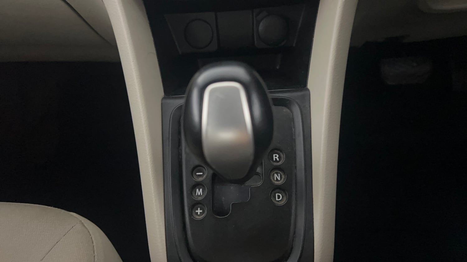 Used 2020 Maruti Suzuki Celerio VXi AMT Petrol Automatic interior GEAR  KNOB VIEW