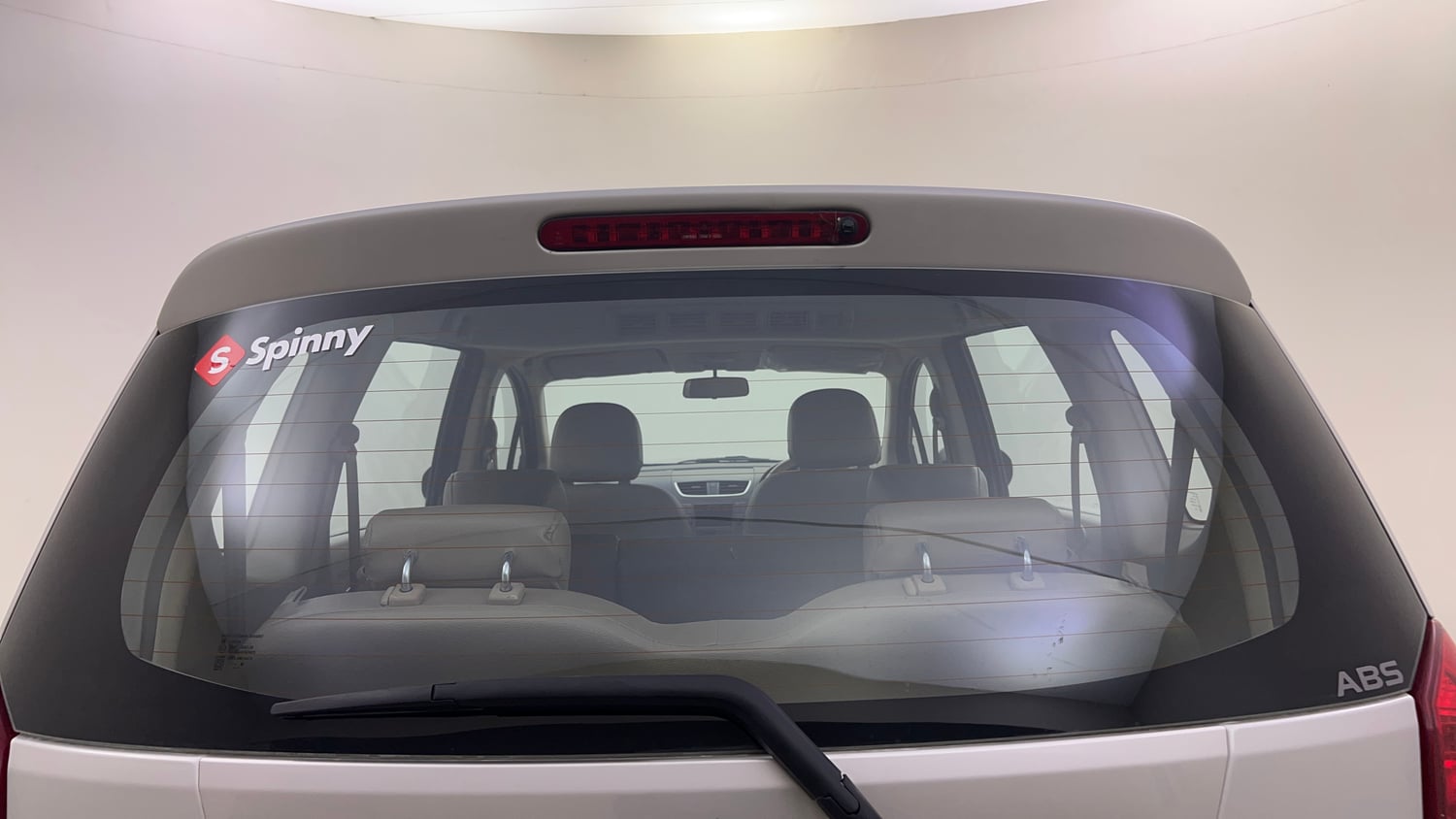 Used 2015 Maruti Suzuki Ertiga ZXi Petrol Manual exterior BACK WINDSHIELD VIEW
