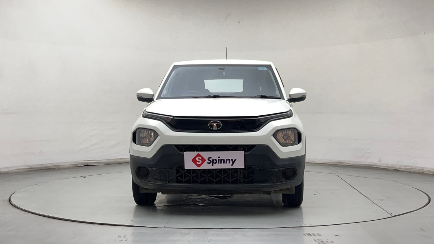 Used 2025 Tata Punch Adventure Plus AMT Petrol Automatic exterior FRONT VIEW
