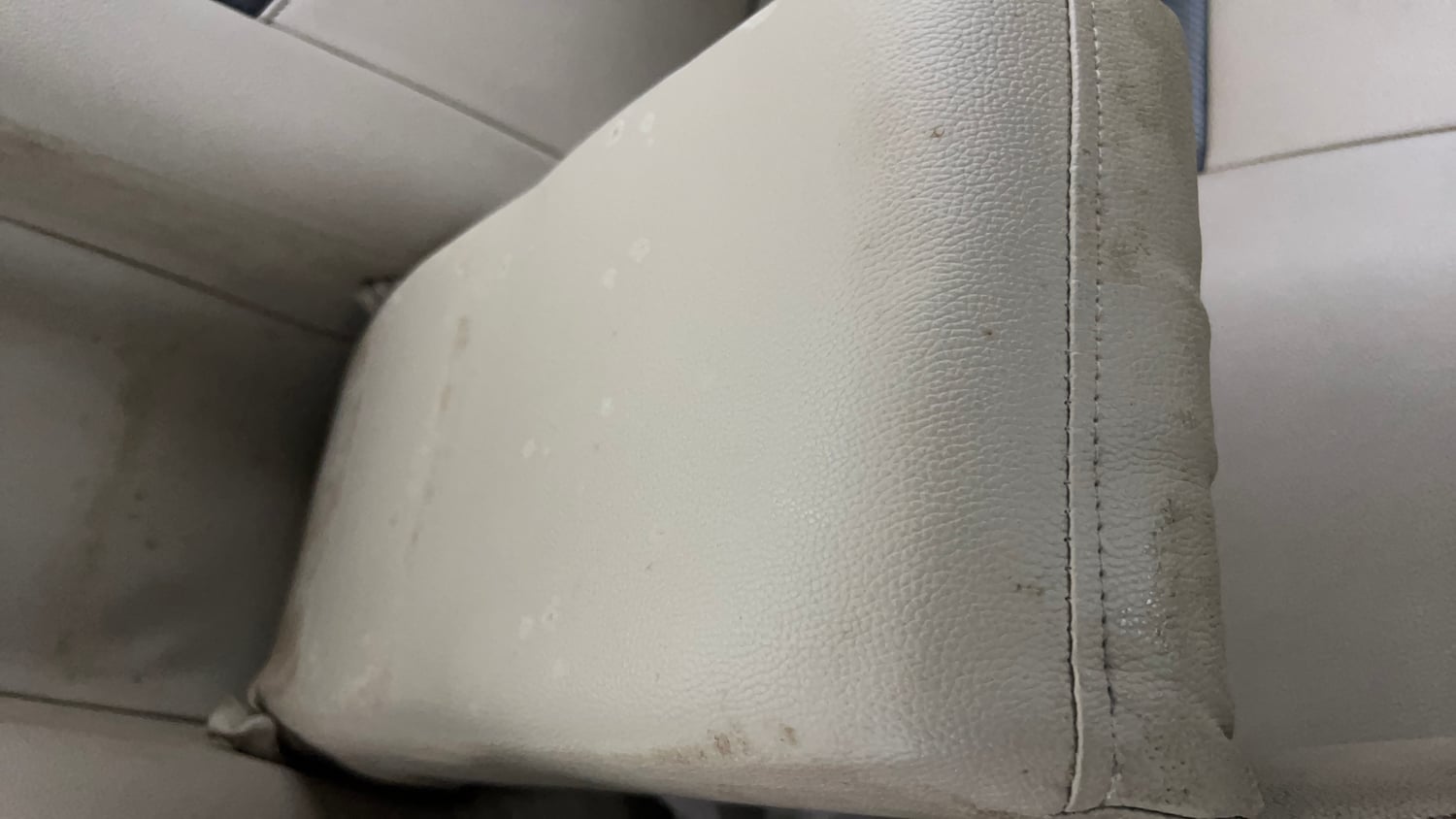 Used 2014 Maruti Suzuki Swift Dzire VXI Petrol Manual top_features Rear seat centre arm rest