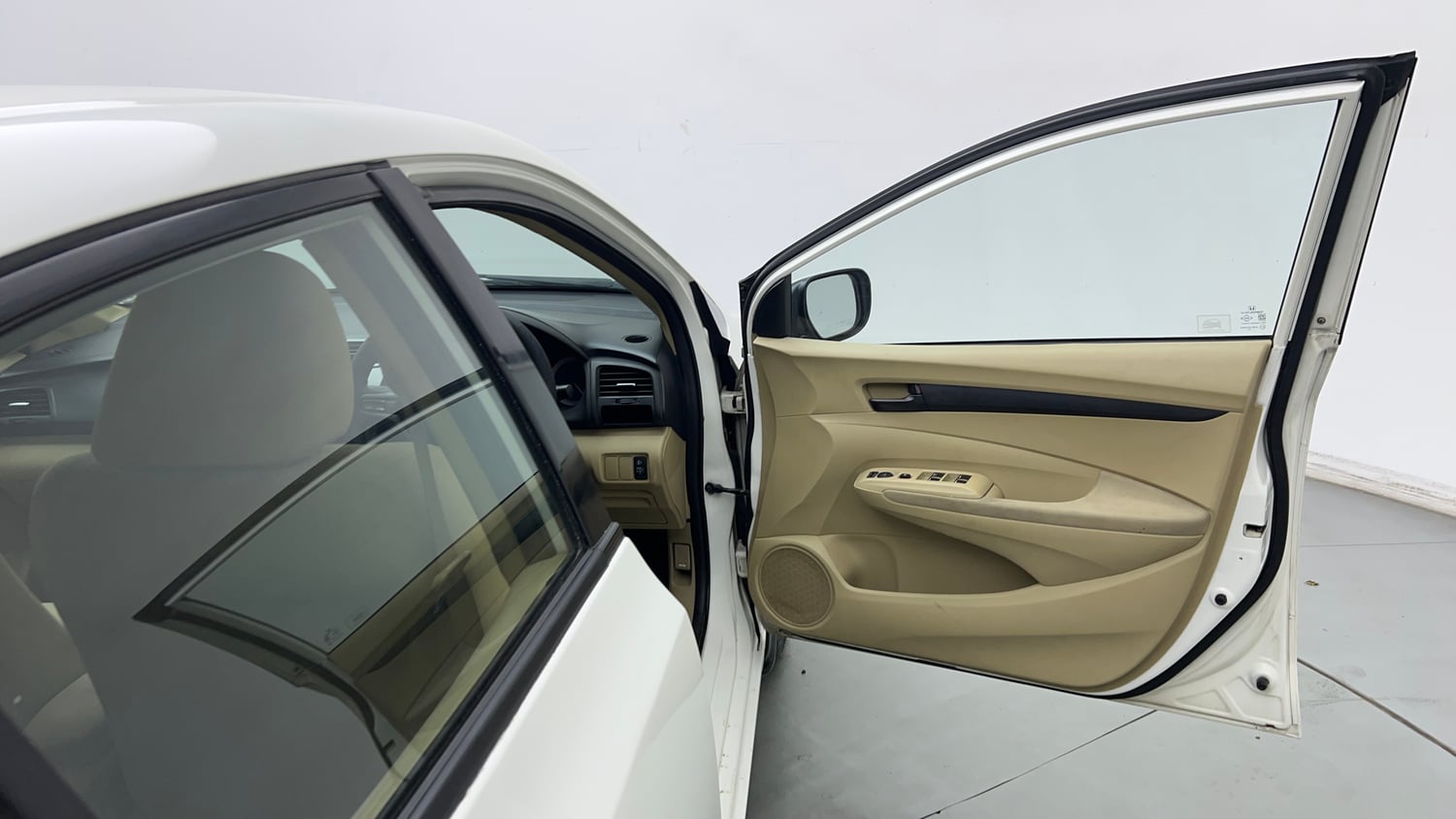 Used 2013 Honda City 1.5 S MT Petrol Manual interior RIGHT FRONT DOOR OPEN VIEW