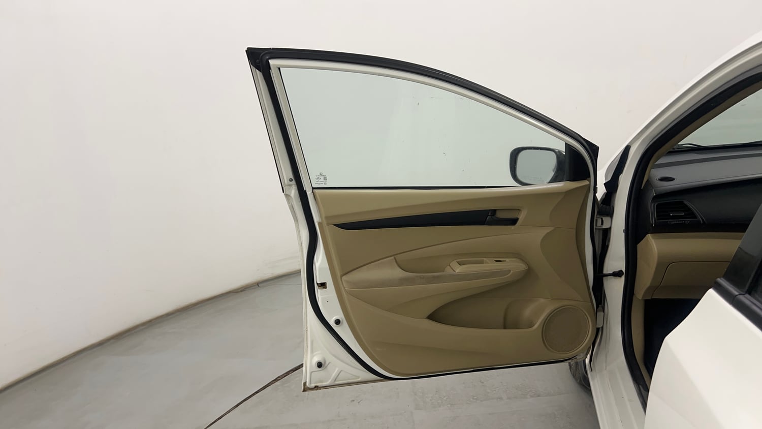 Used 2013 Honda City 1.5 S MT Petrol Manual interior LEFT FRONT DOOR OPEN VIEW