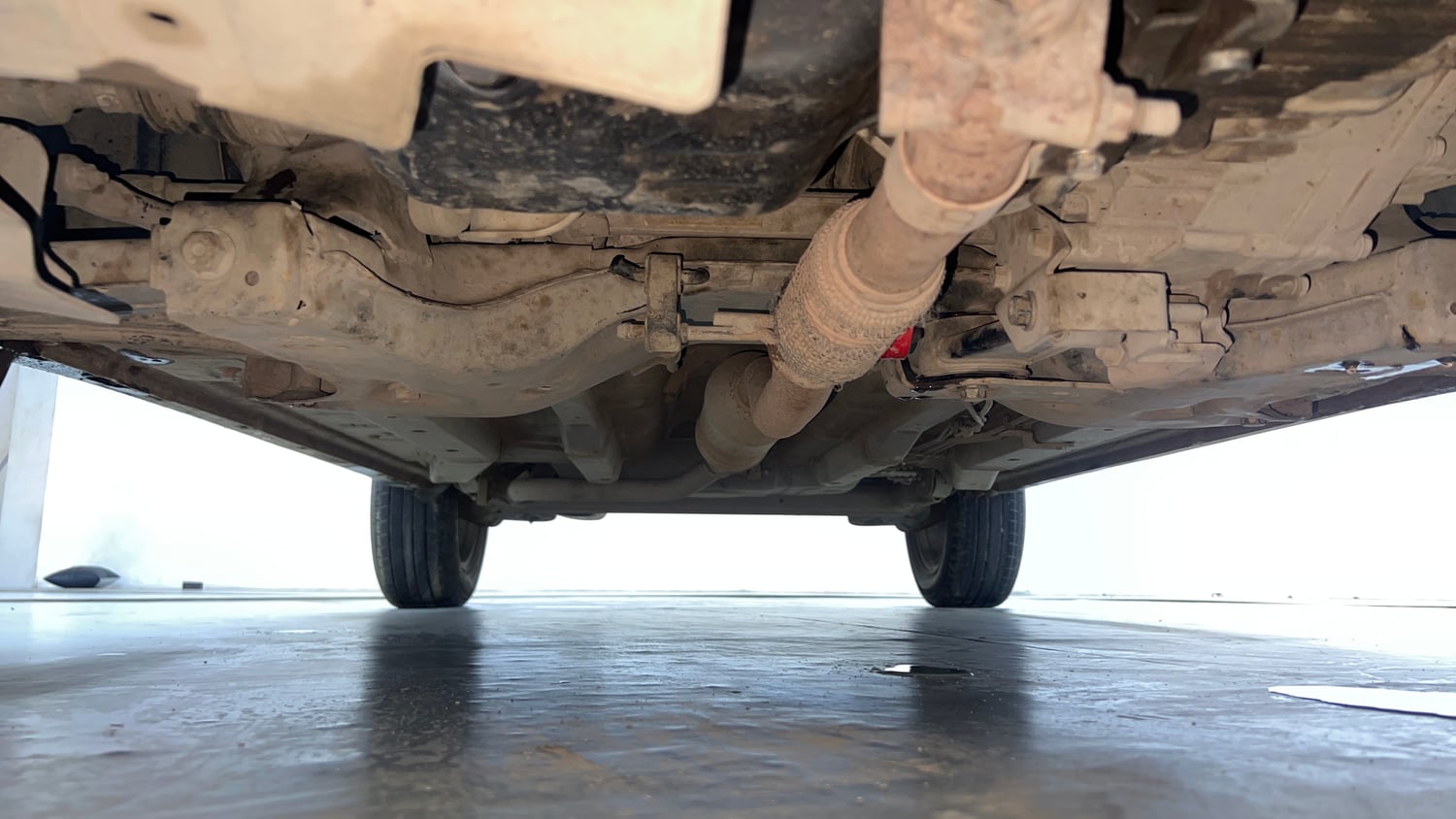 Used 2018 Tata Nexon XZ Plus Petrol Manual extra FRONT LEFT UNDERBODY VIEW