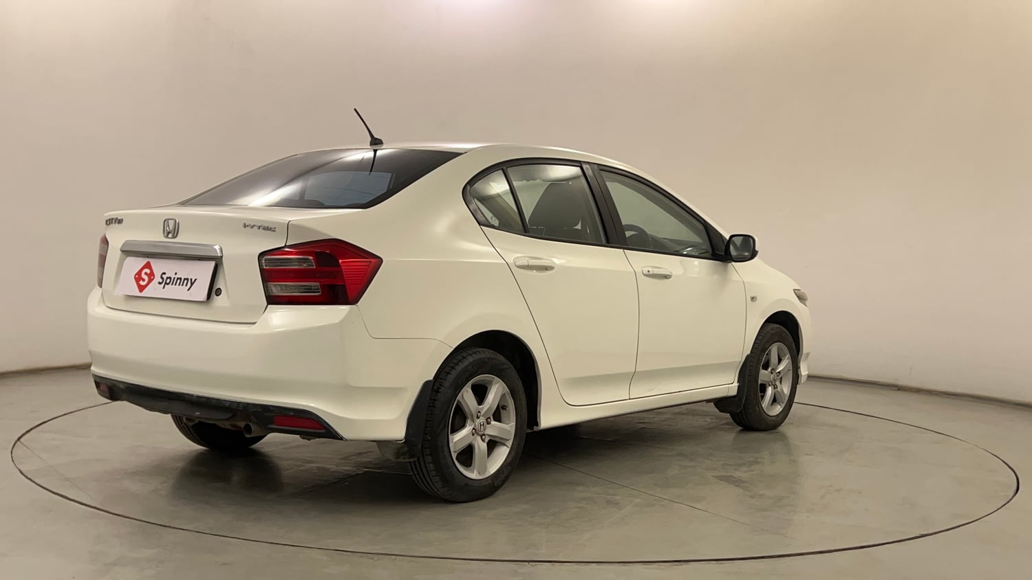 Used 2013 Honda City 1.5 S MT Petrol Manual exterior RIGHT REAR CORNER VIEW