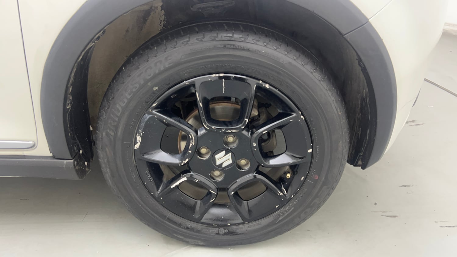 Used 2019 Maruti Suzuki Ignis Alpha 1.2 AMT Petrol Automatic tyres RIGHT FRONT TYRE RIM VIEW