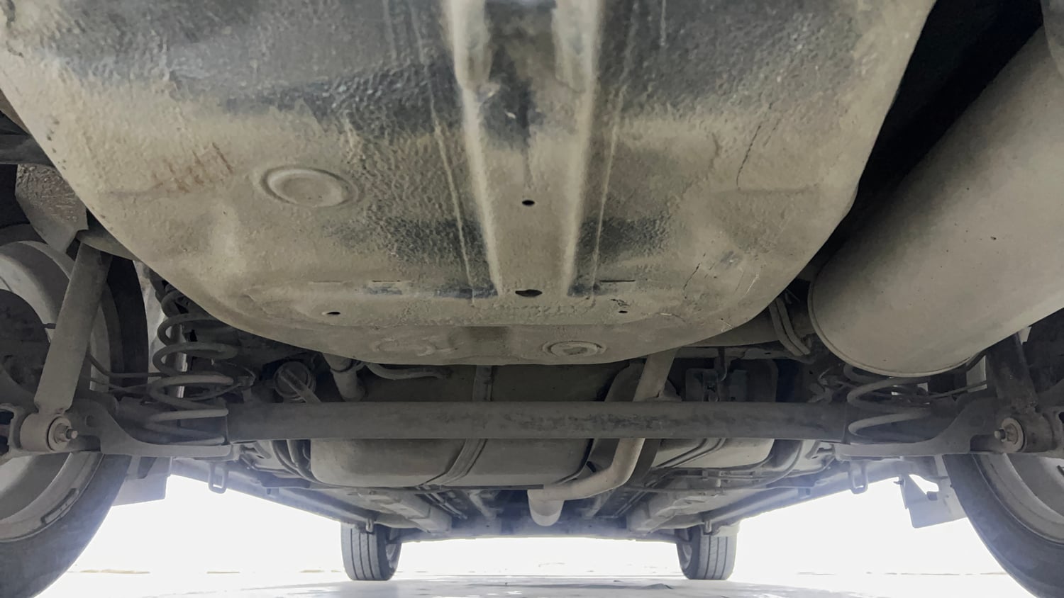Used 2016 Maruti Suzuki Ciaz ZXi Petrol Manual extra REAR UNDERBODY VIEW (TAKEN FROM REAR)
