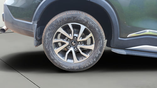 Used 2023 Mahindra Scorpio N Z8 L Diesel AT 4WD 7 STR Diesel Automatic tyres RIGHT REAR TYRE RIM VIEW