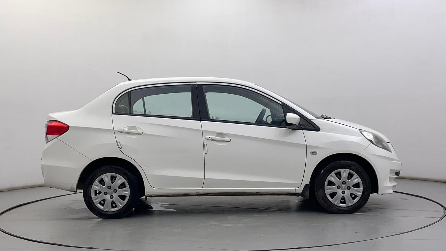 Used 2014 Honda Amaze 1.2 S i-VTEC Petrol Manual exterior RIGHT SIDE VIEW
