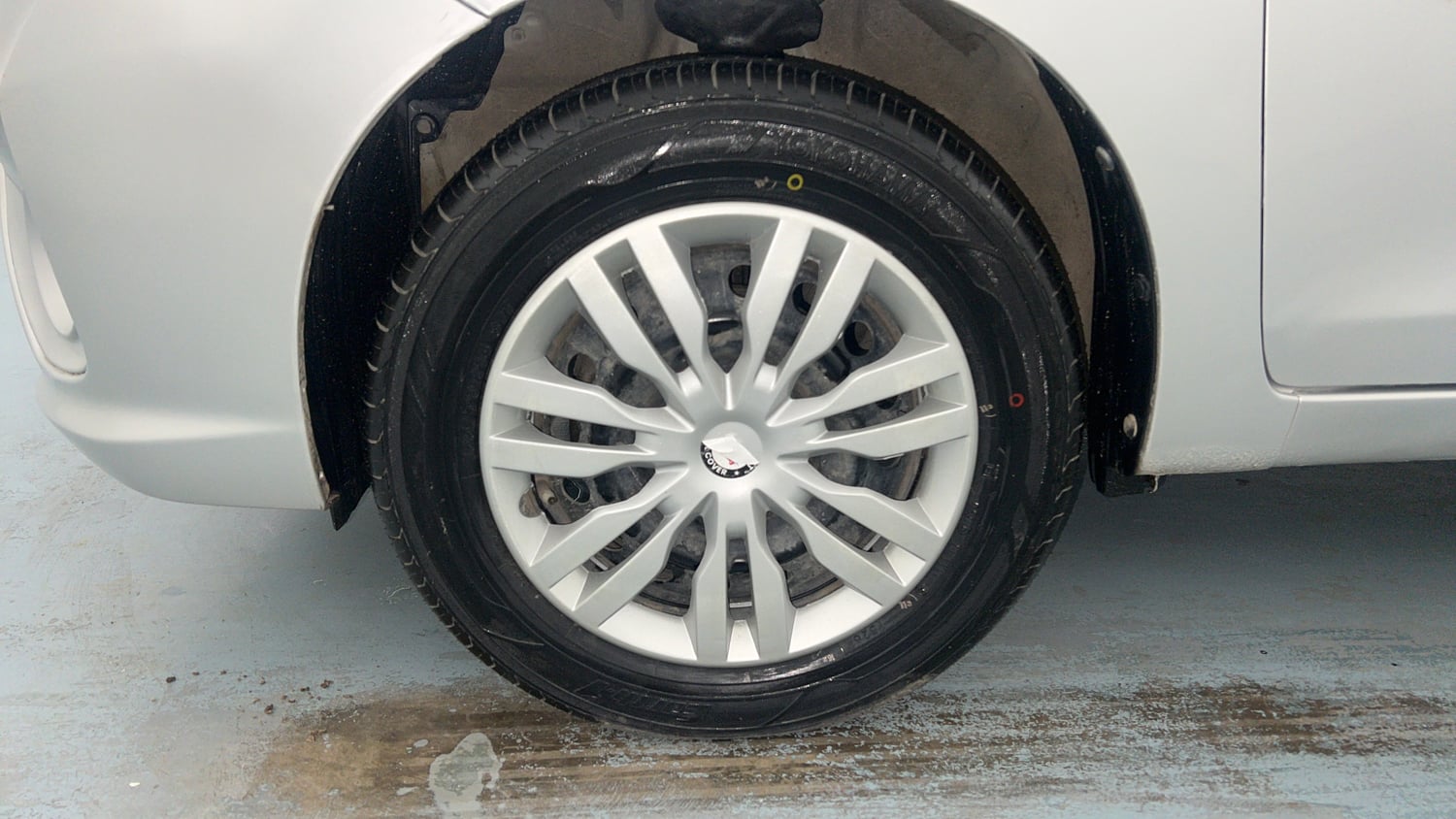 Used 2020 Maruti Suzuki Celerio VXi AMT Petrol Automatic tyres LEFT FRONT TYRE RIM VIEW