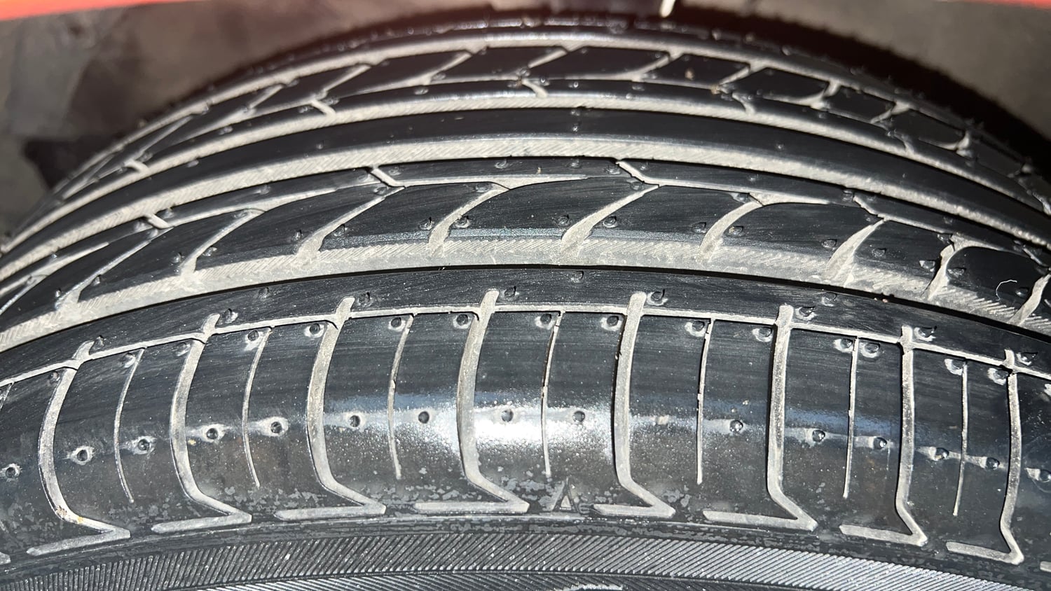 Used 2018 Maruti Suzuki Baleno Alpha 1.2 Petrol Manual tyres LEFT FRONT TYRE TREAD VIEW