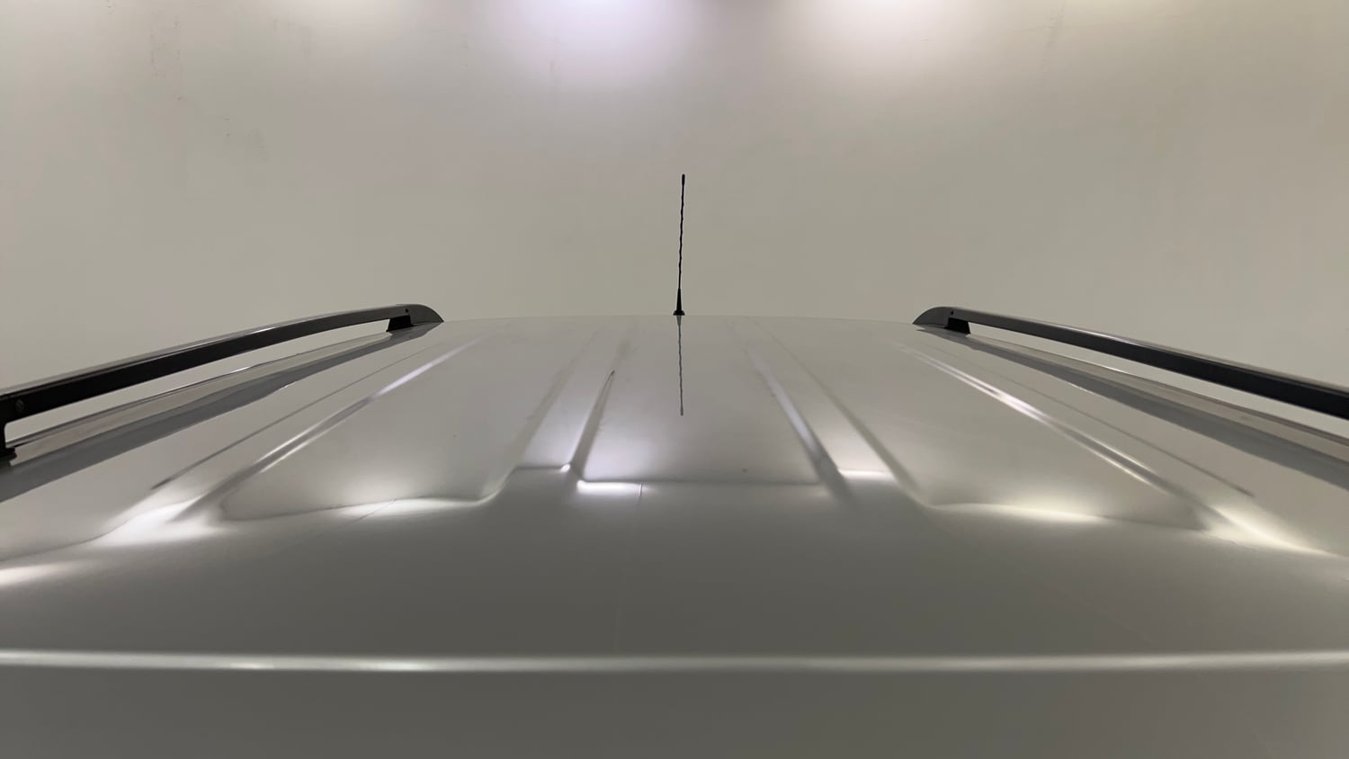 Used 2016 Mahindra TUV300 T8 Diesel Manual exterior EXTERIOR ROOF VIEW