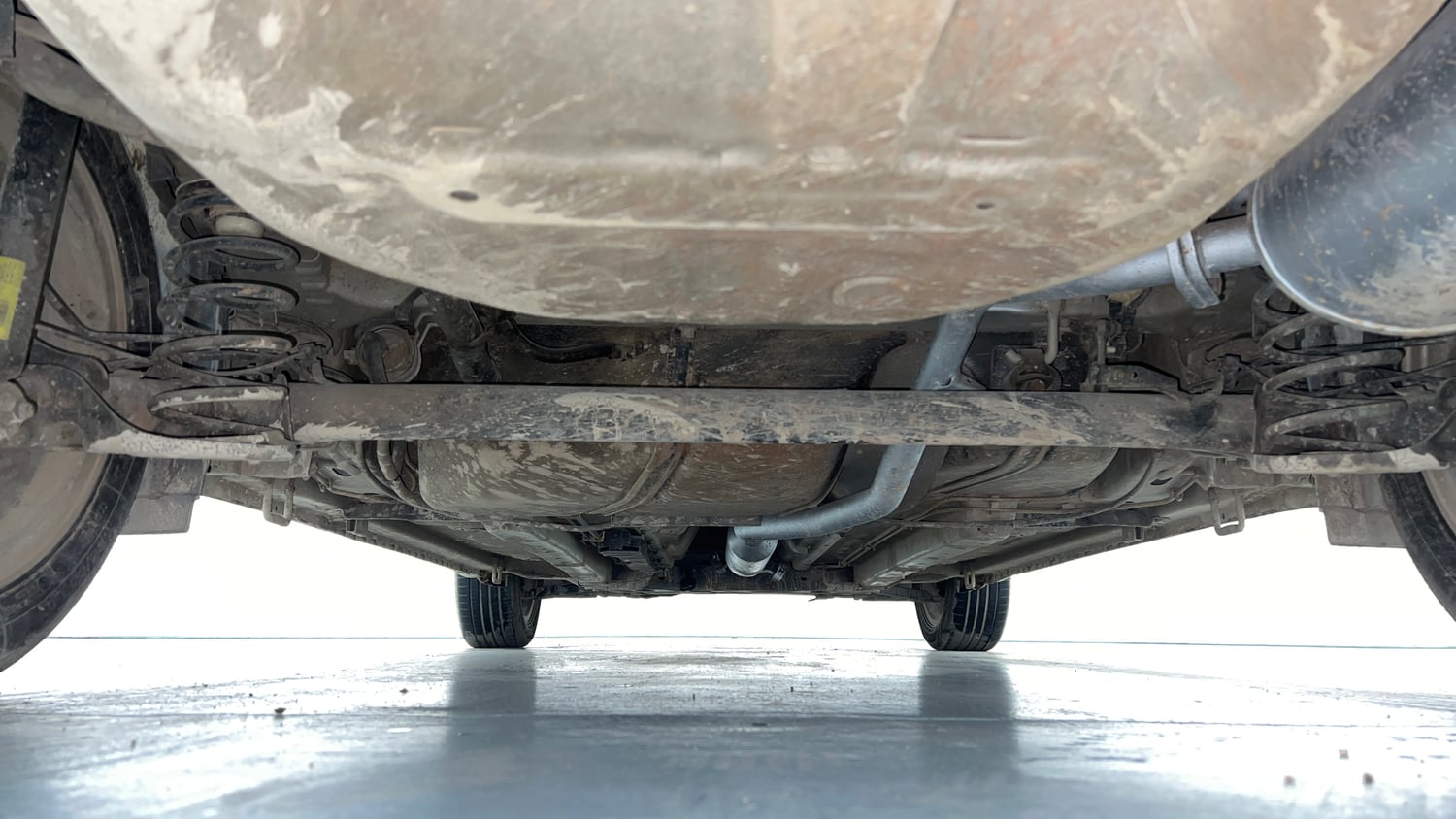 Used 2018 Maruti Suzuki Ciaz Alpha Hybrid 1.5 Petrol Manual extra REAR UNDERBODY VIEW (TAKEN FROM REAR)