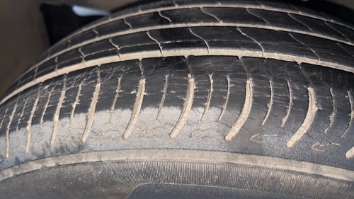 Used 2019 Maruti Suzuki Baleno Delta Petrol Manual tyres LEFT FRONT TYRE TREAD VIEW