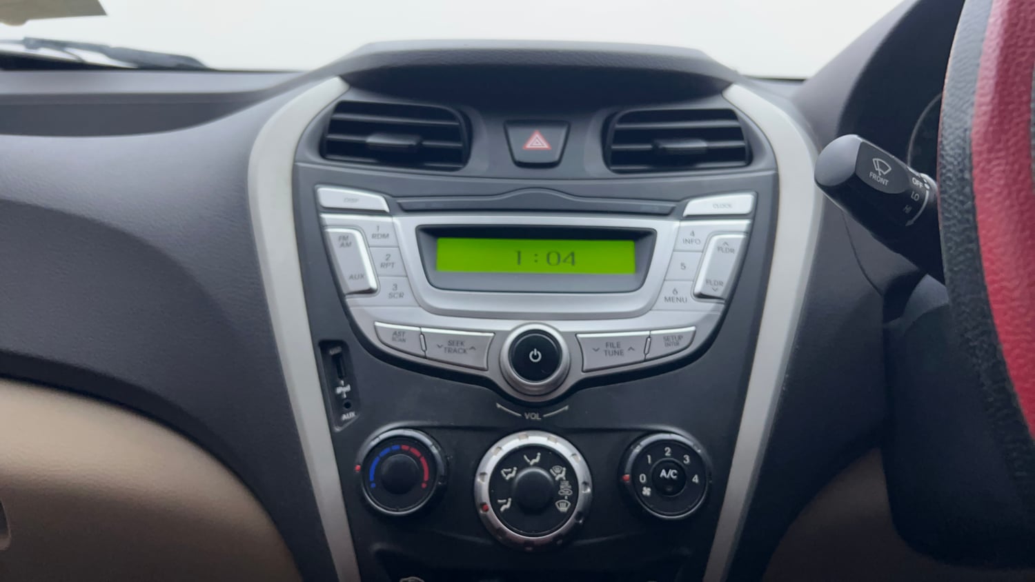 Used 2017 Hyundai Eon Sportz Petrol Manual interior MUSIC SYSTEM & AC CONTROL VIEW