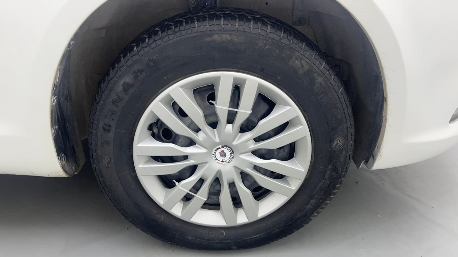 Used 2015 Maruti Suzuki Swift Dzire VXI Petrol Manual tyres RIGHT FRONT TYRE RIM VIEW