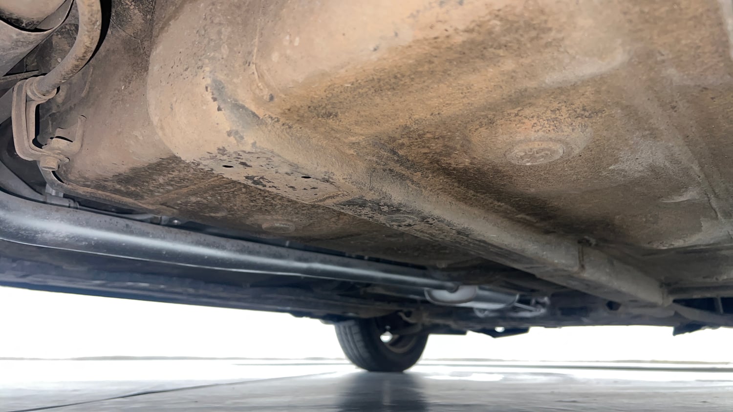 Used 2015 Hyundai Xcent S 1.2 (O) Petrol Manual extra REAR RIGHT UNDERBODY VIEW