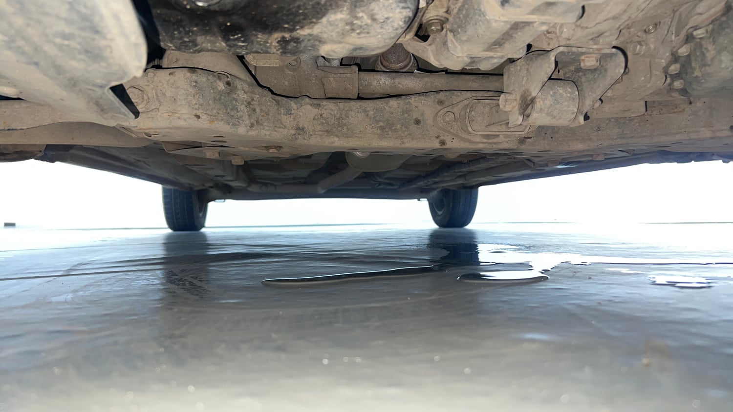 Used 2019 Hyundai Grand i10 Sportz AT 1.2 Kappa VTVT Petrol Automatic extra FRONT LEFT UNDERBODY VIEW