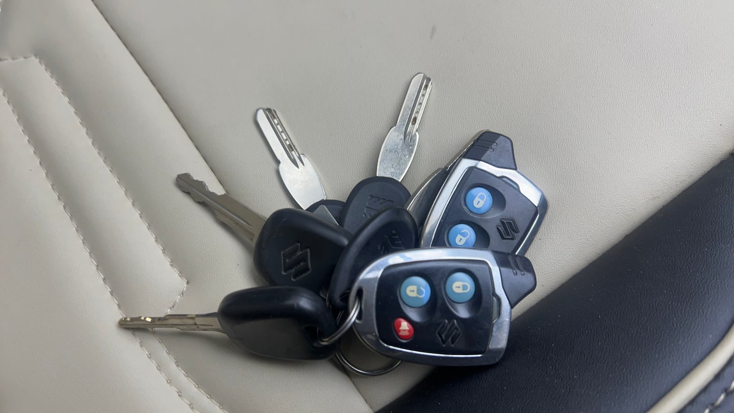 Used 2019 Maruti Suzuki Alto 800 LXI CNG (outside fitted) Cng Manual extra CAR KEY VIEW
