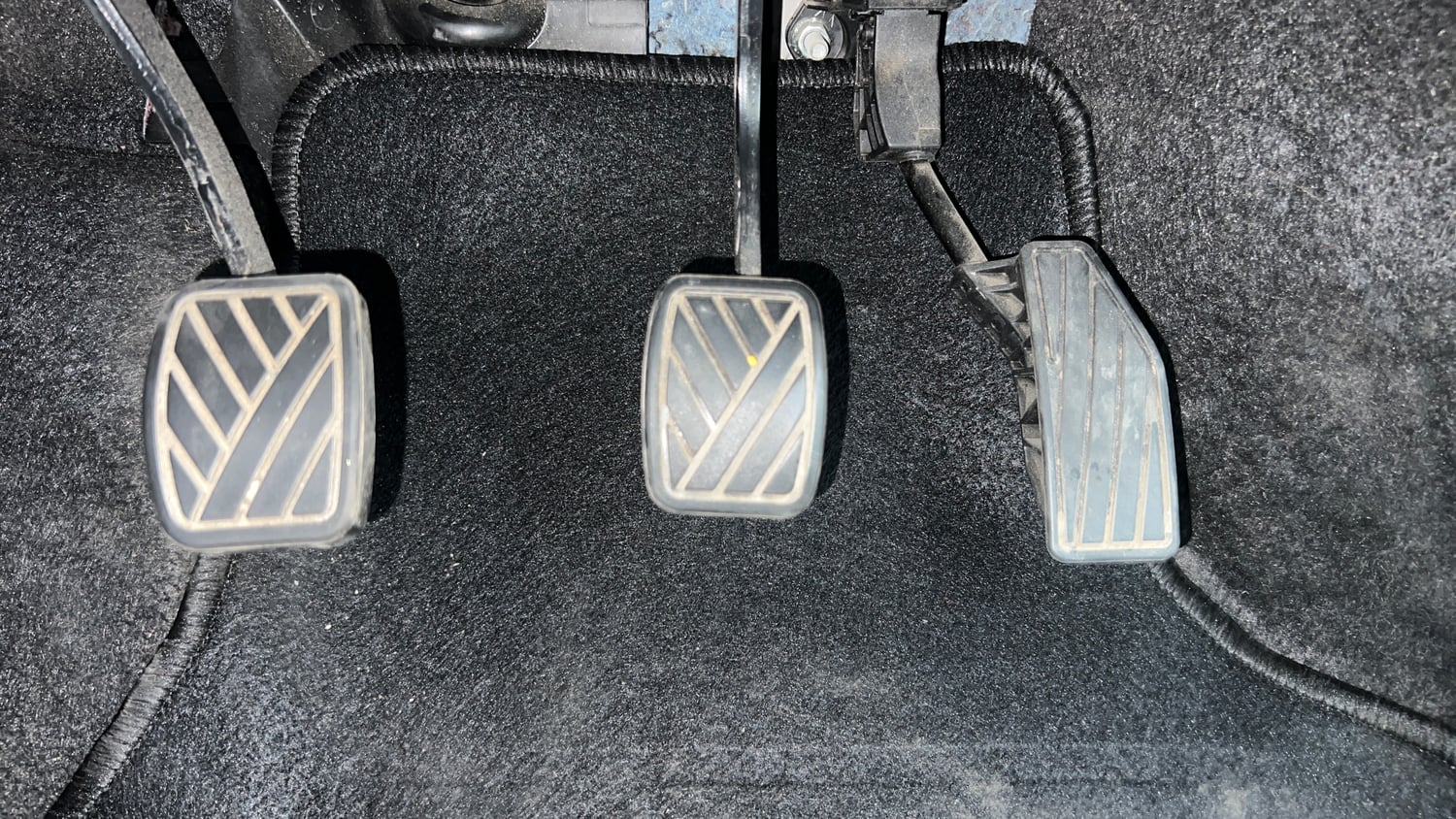 Used 2023 Maruti Suzuki Swift VXi Petrol Manual interior PEDALS VIEW