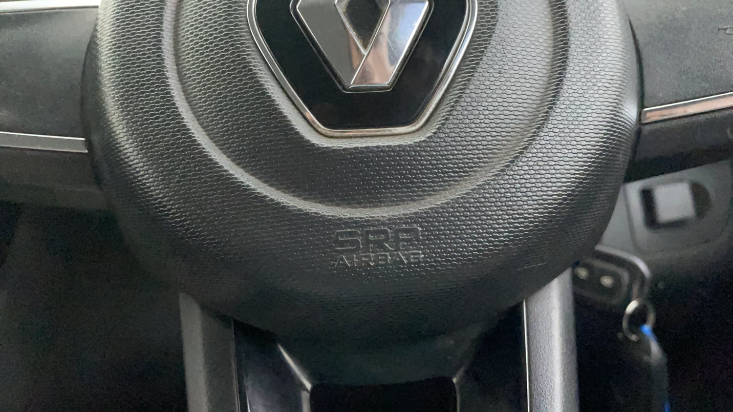 Used 2021 Renault Kwid RXT 1.0 Opt Petrol Manual top_features Airbags