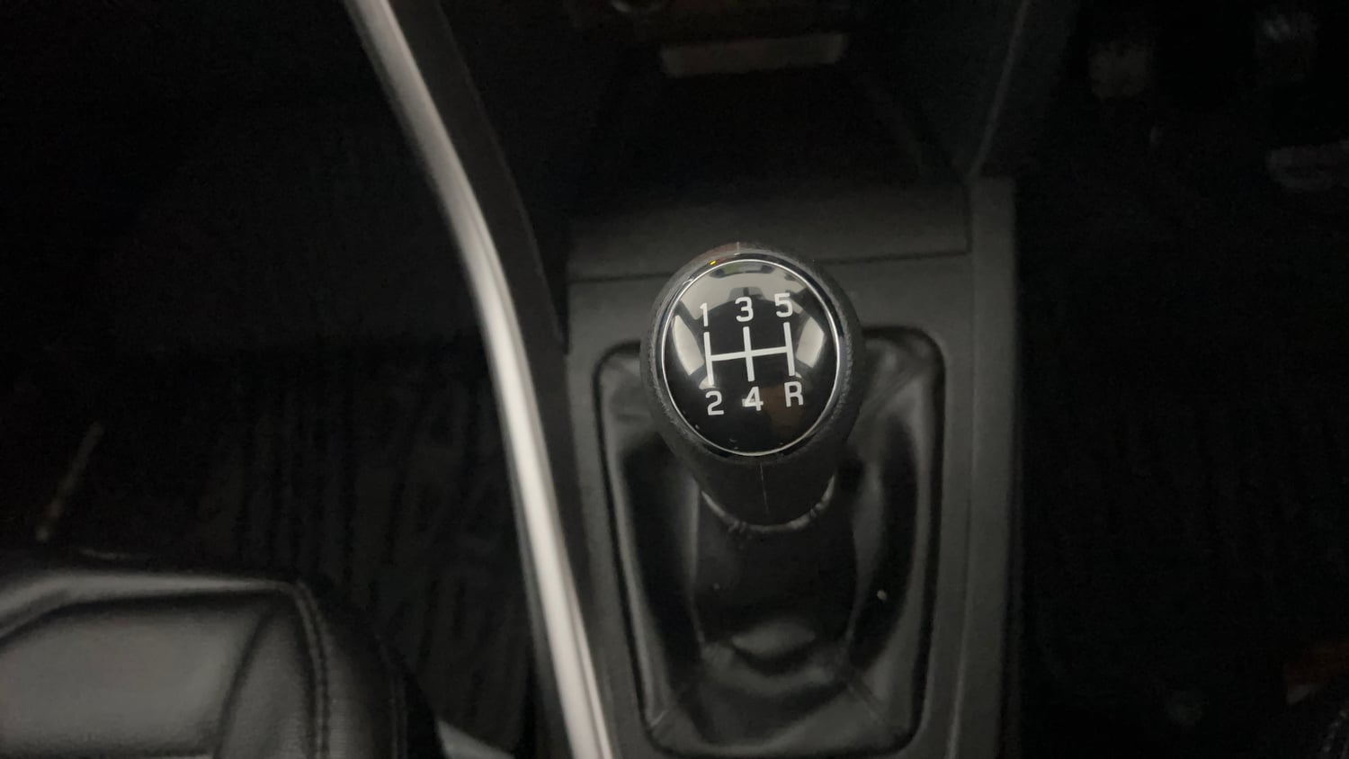 Used 2025 Maruti Suzuki Brezza VXi Petrol Manual interior GEAR  KNOB VIEW