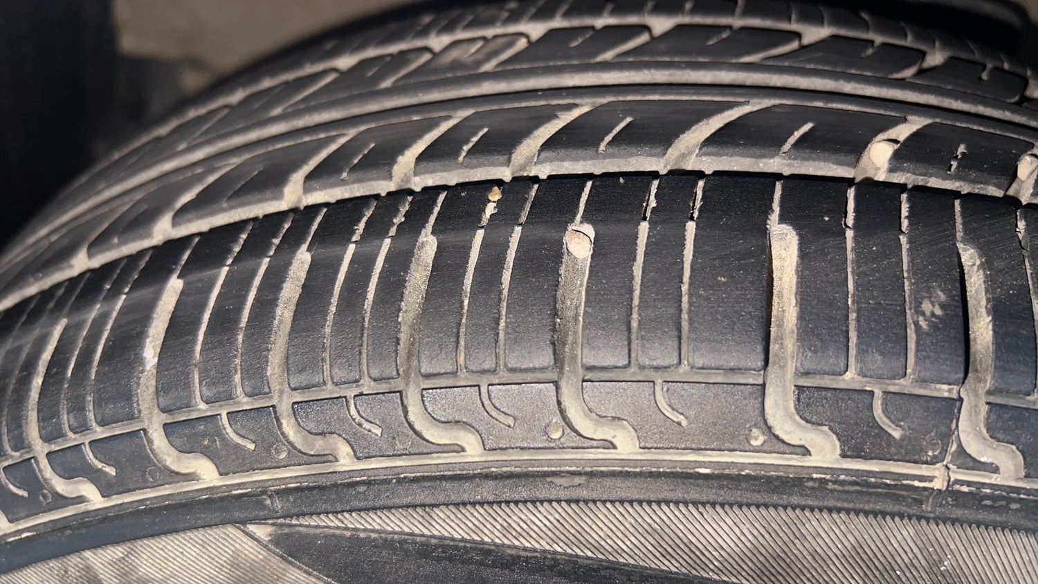 Used 2017 Maruti Suzuki Celerio ZXi Petrol Manual tyres LEFT FRONT TYRE TREAD VIEW