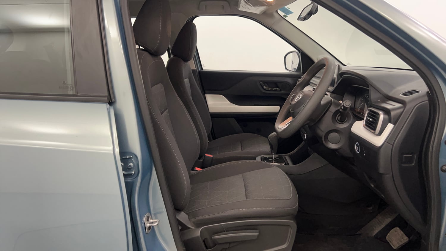 Used 2022 Tata Punch Accomplished AMT Petrol Automatic interior RIGHT SIDE FRONT DOOR CABIN VIEW