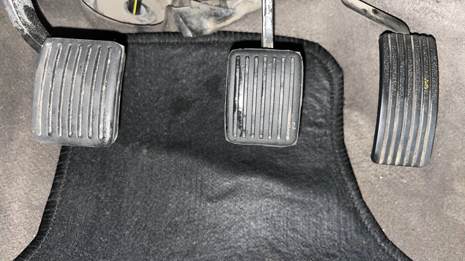 Used 2013 Hyundai i10 Sportz 1.2 Kappa2 Petrol Manual interior PEDALS VIEW