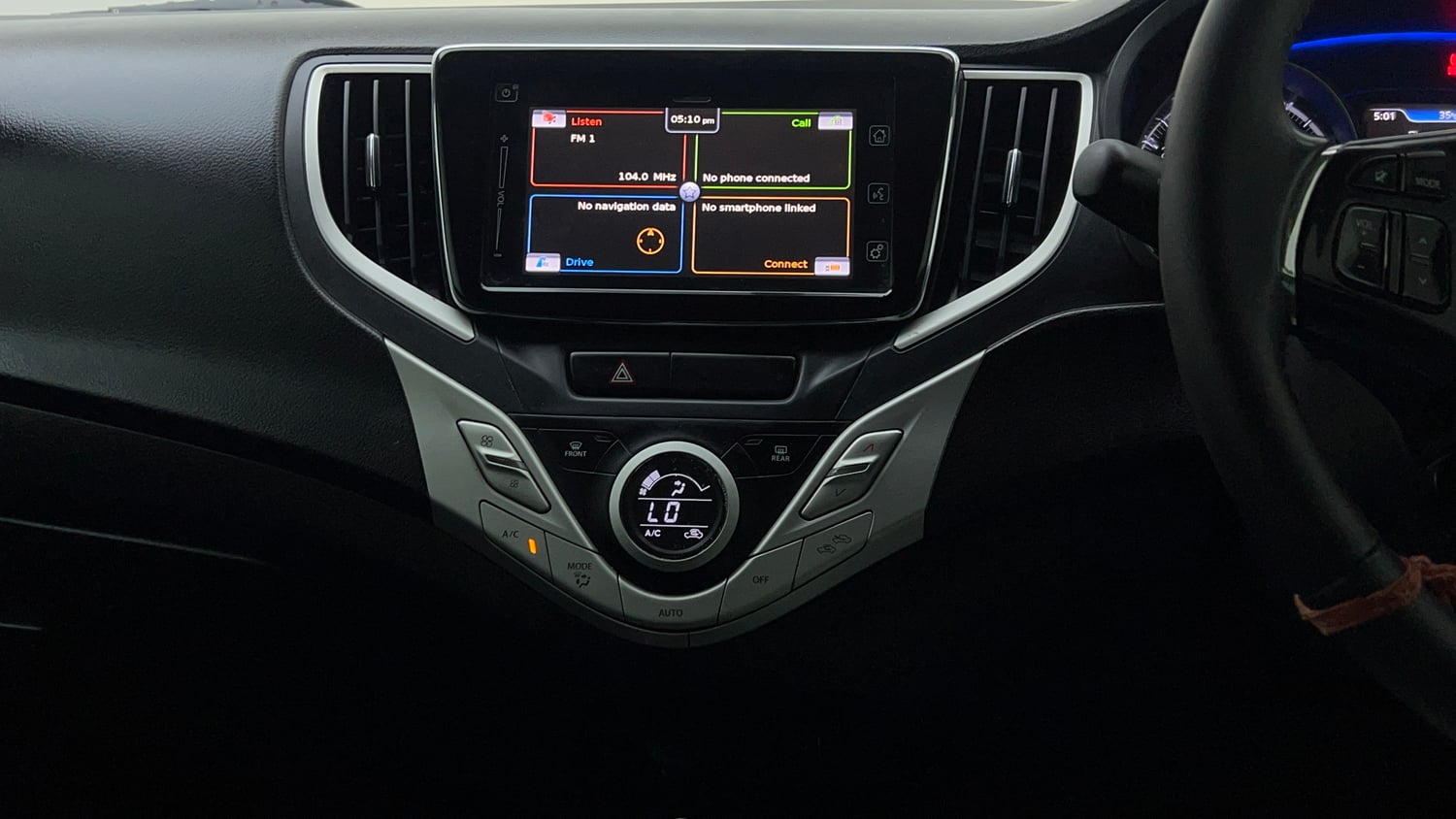 Used 2018 Maruti Suzuki Baleno Alpha 1.2 Petrol Manual interior MUSIC SYSTEM & AC CONTROL VIEW