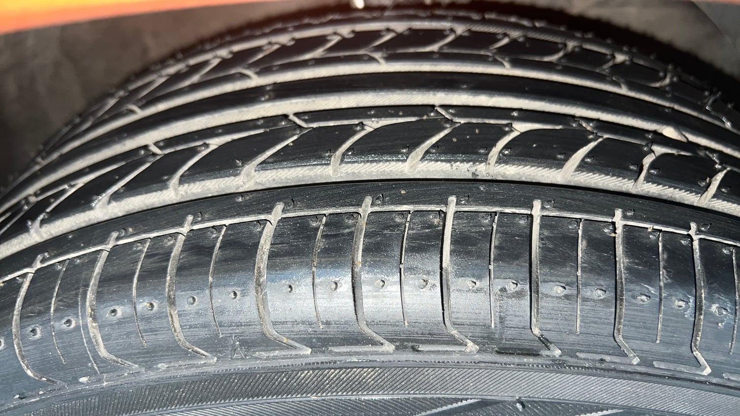 Used 2018 Maruti Suzuki Baleno Alpha 1.2 Petrol Manual tyres RIGHT FRONT TYRE TREAD VIEW