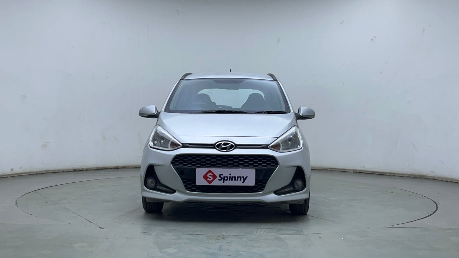 Used 2017 Hyundai Grand i10 Asta 1.2 Kappa VTVT Petrol Manual exterior FRONT VIEW