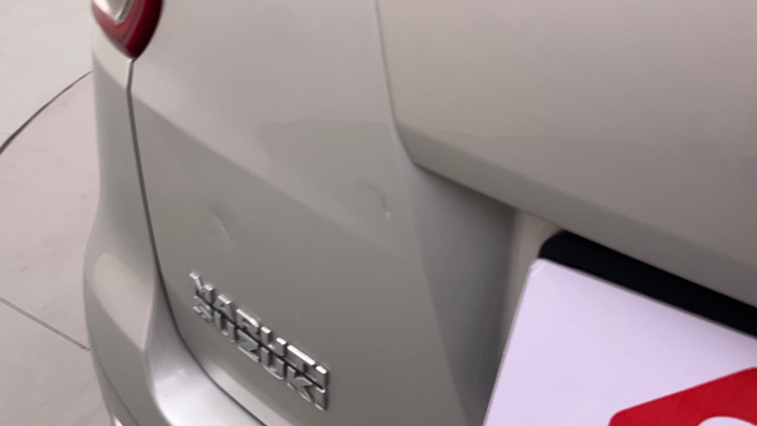 Used 2015 Maruti Suzuki Ertiga ZXi Petrol Manual dents MINOR DENT