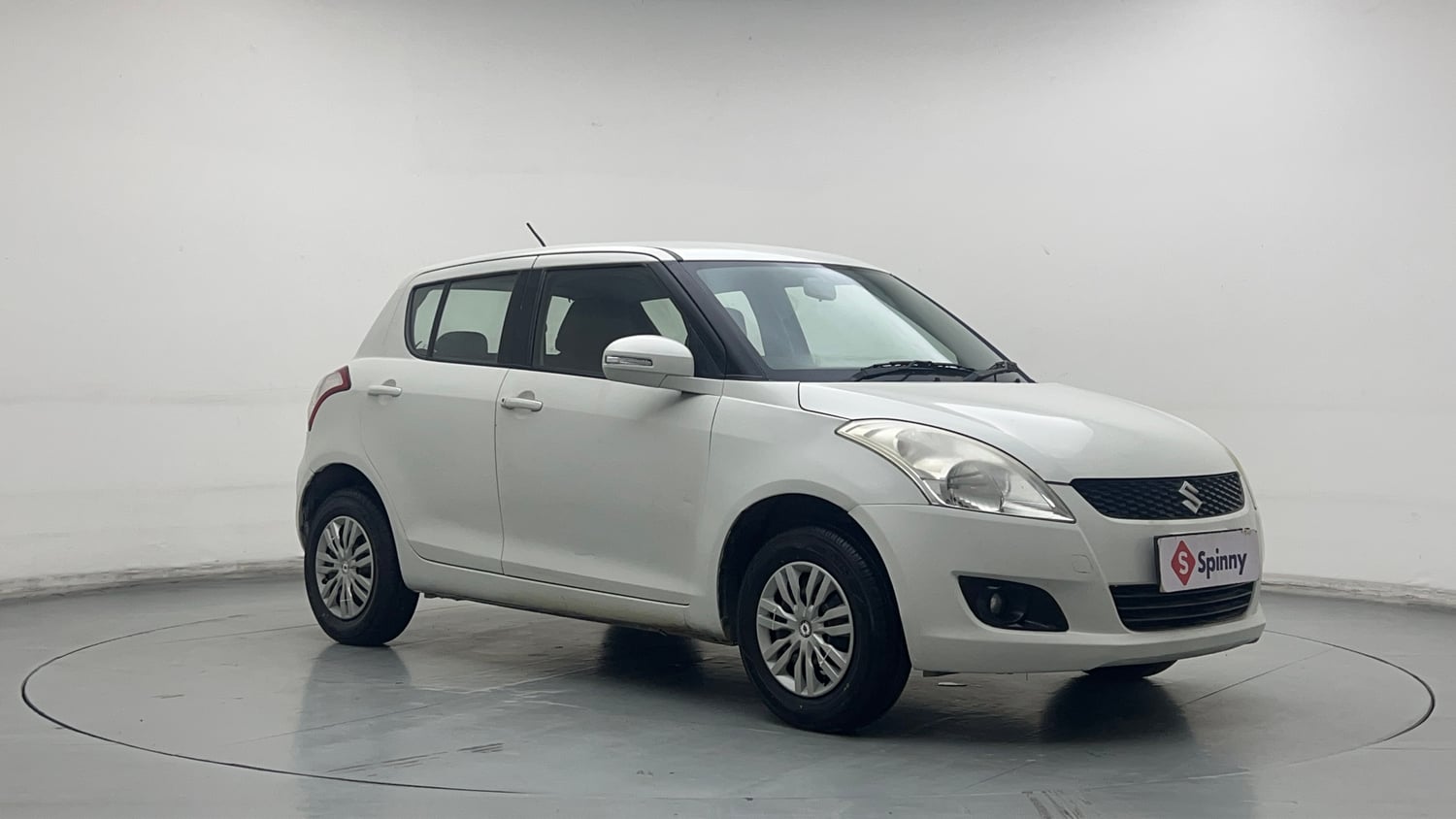 Used 2014 Maruti Suzuki Swift VXi Petrol Manual exterior RIGHT FRONT CORNER VIEW