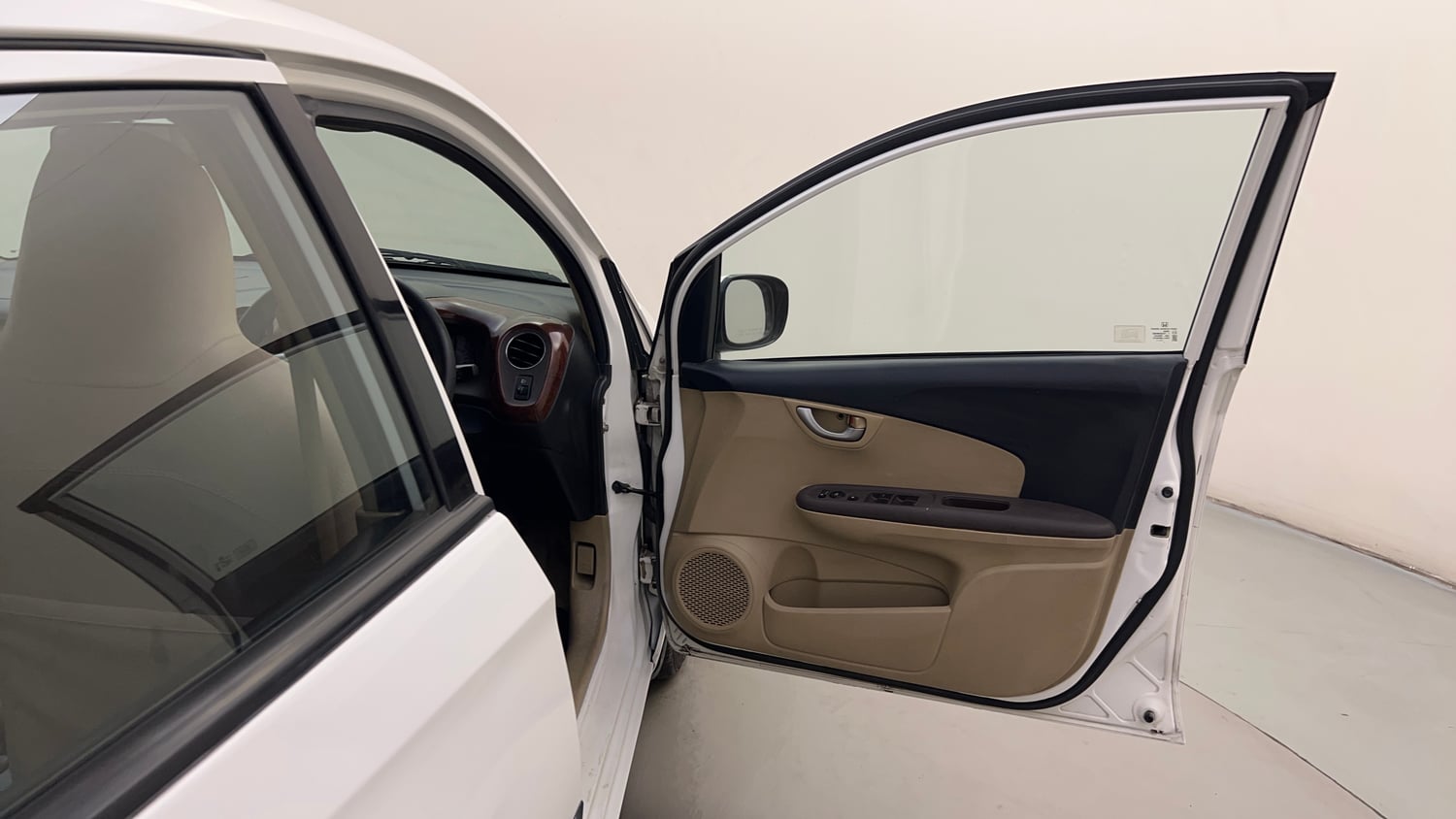 Used 2014 Honda Amaze 1.2 VX AT i-VTEC Petrol Automatic interior RIGHT FRONT DOOR OPEN VIEW