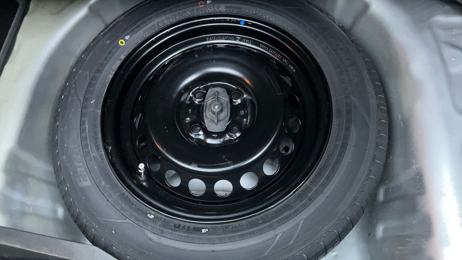Used 2015 Maruti Suzuki Baleno Alpha 1.2 Petrol Manual tyres SPARE TYRE VIEW