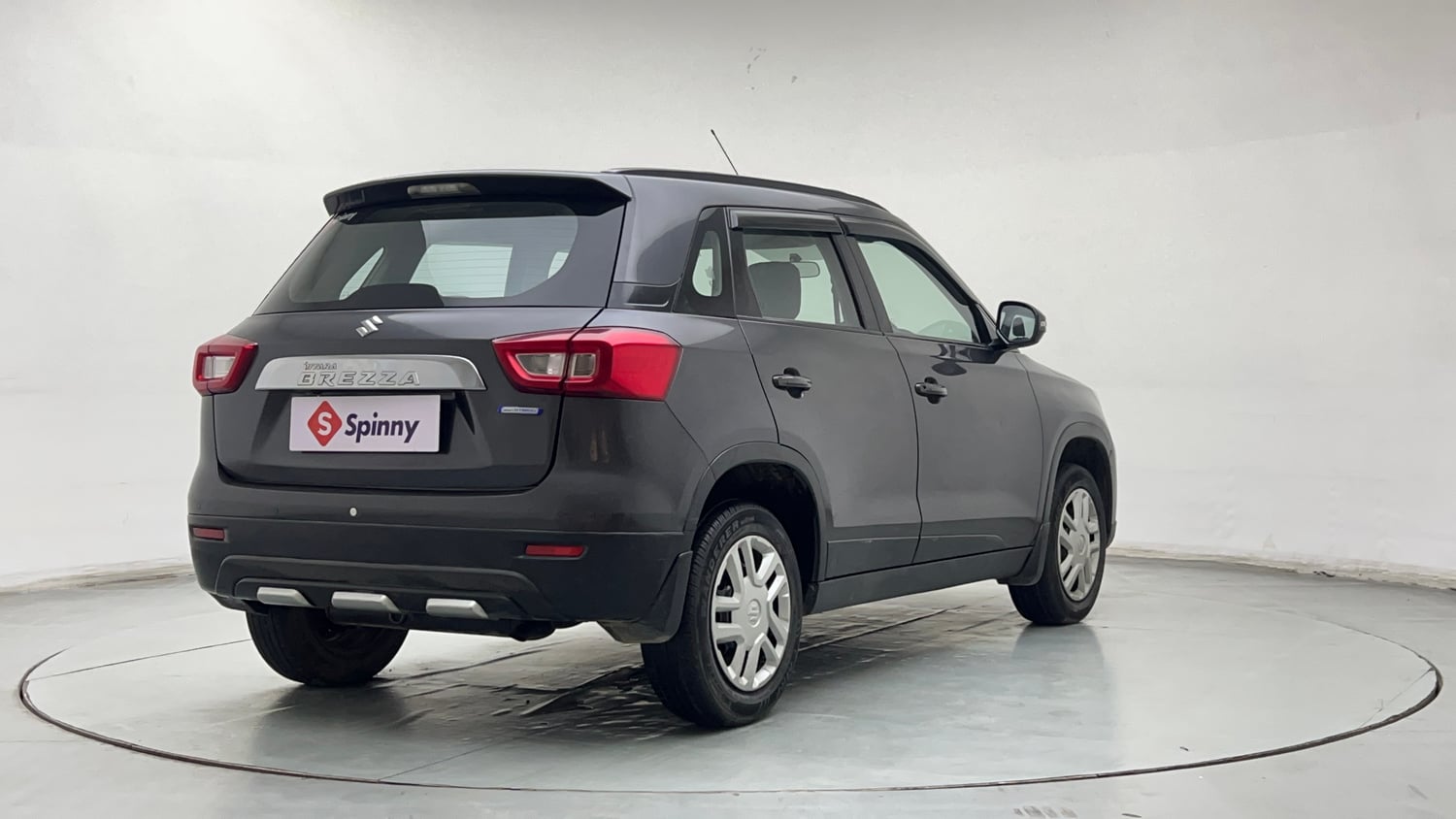 Used 2020 Maruti Suzuki Vitara Brezza VXi AT SHVS Petrol Automatic exterior RIGHT REAR CORNER VIEW