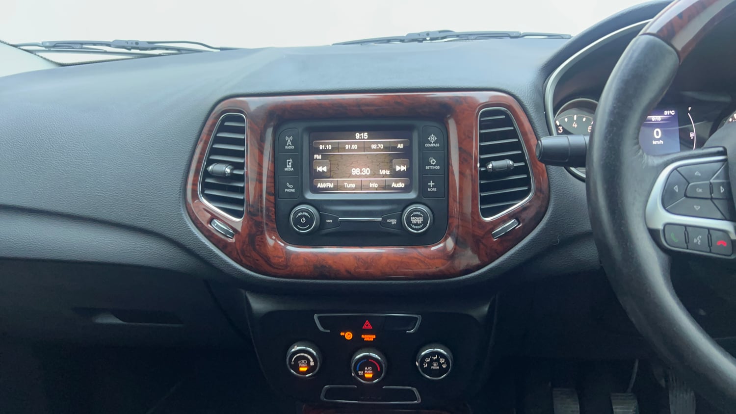Used 2019 Jeep Compass Sport 1.4 Petrol Petrol Manual top_features Touch screen infotainment system