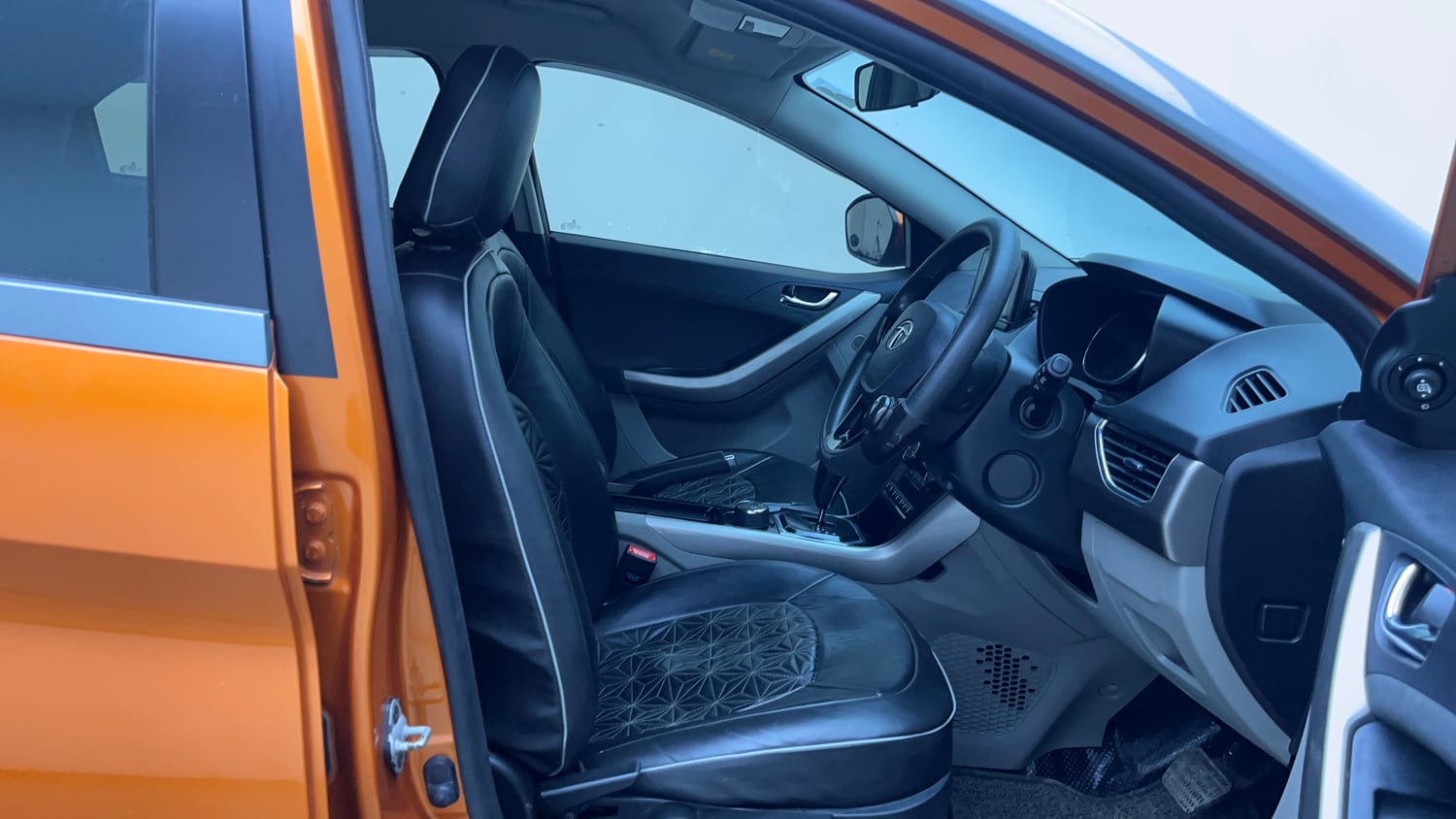 Used 2018 Tata Nexon XZA Plus Diesel Dual Tone Diesel Automatic interior RIGHT SIDE FRONT DOOR CABIN VIEW