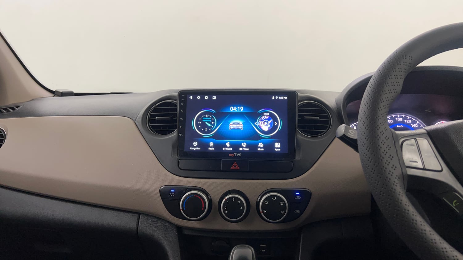 Used 2018 Hyundai Grand i10 Magna AT 1.2 Kappa VTVT Petrol Automatic interior MUSIC SYSTEM & AC CONTROL VIEW