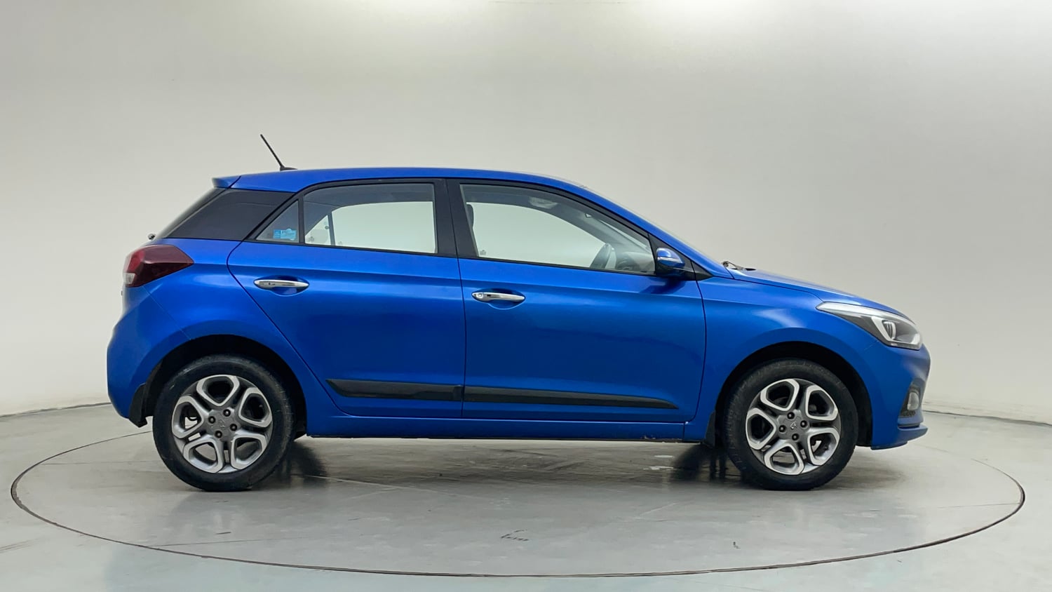 Used 2019 Hyundai Elite i20 Asta 1.2 (O) Petrol Manual exterior RIGHT SIDE VIEW
