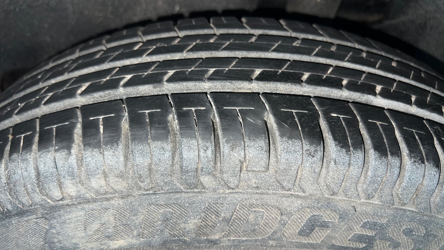 Used 2022 Maruti Suzuki Dzire VXi Petrol Manual tyres LEFT REAR TYRE TREAD VIEW