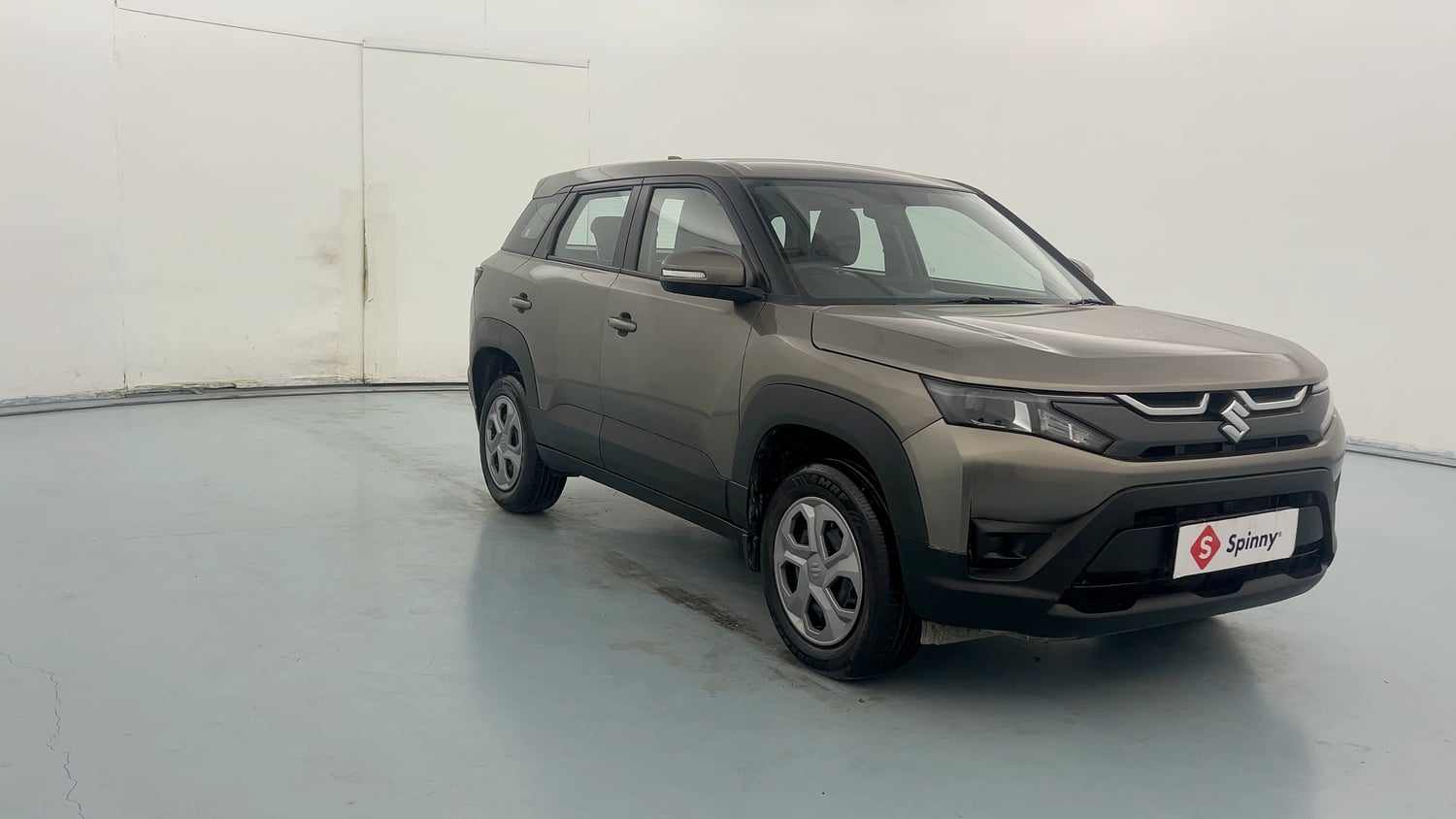 Used 2025 Maruti Suzuki Brezza VXi Petrol Manual exterior RIGHT FRONT CORNER VIEW