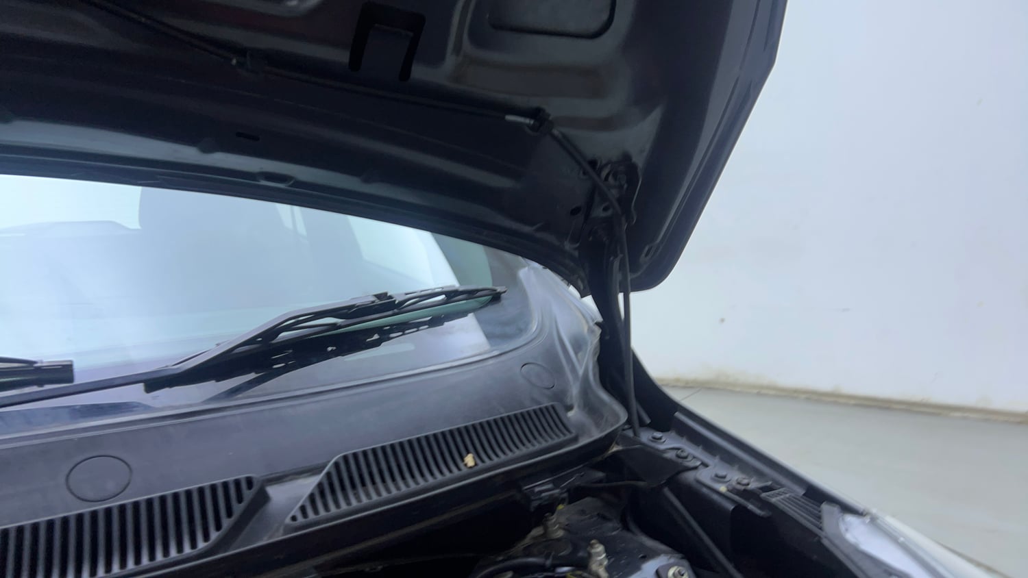 Used 2020 Ford Freestyle Titanium Plus 1.2 Ti-VCT Petrol Manual engine ENGINE LEFT SIDE HINGE & APRON VIEW