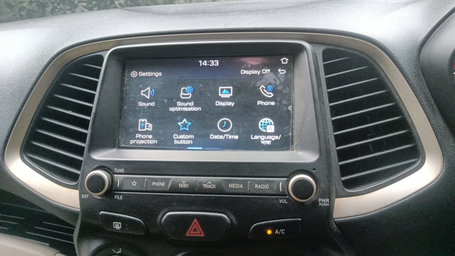 Used 2019 Hyundai Santro Sportz AMT Petrol Automatic top_features Touch screen infotainment system