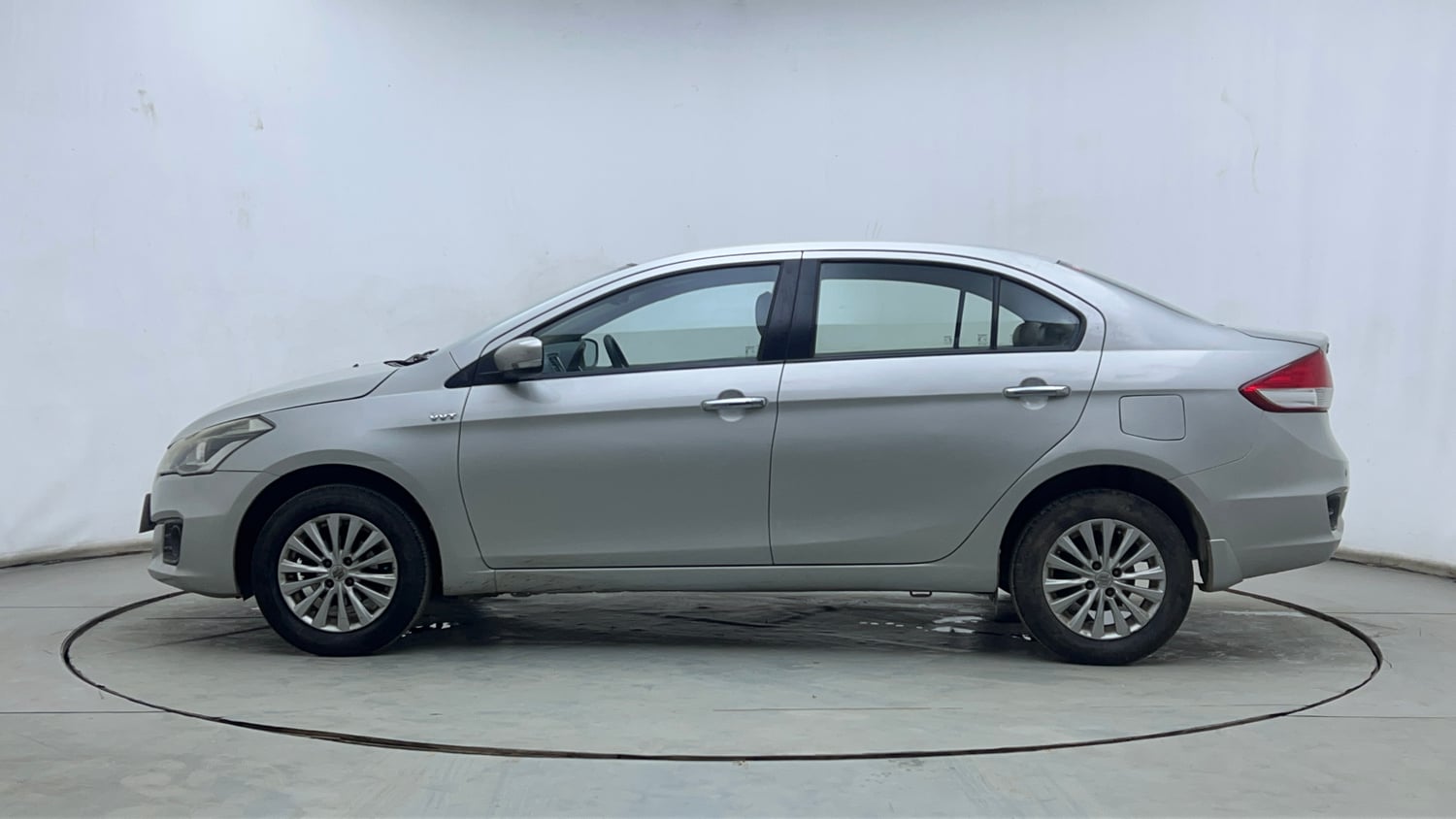 Used 2016 Maruti Suzuki Ciaz ZXi Petrol Manual exterior LEFT SIDE VIEW