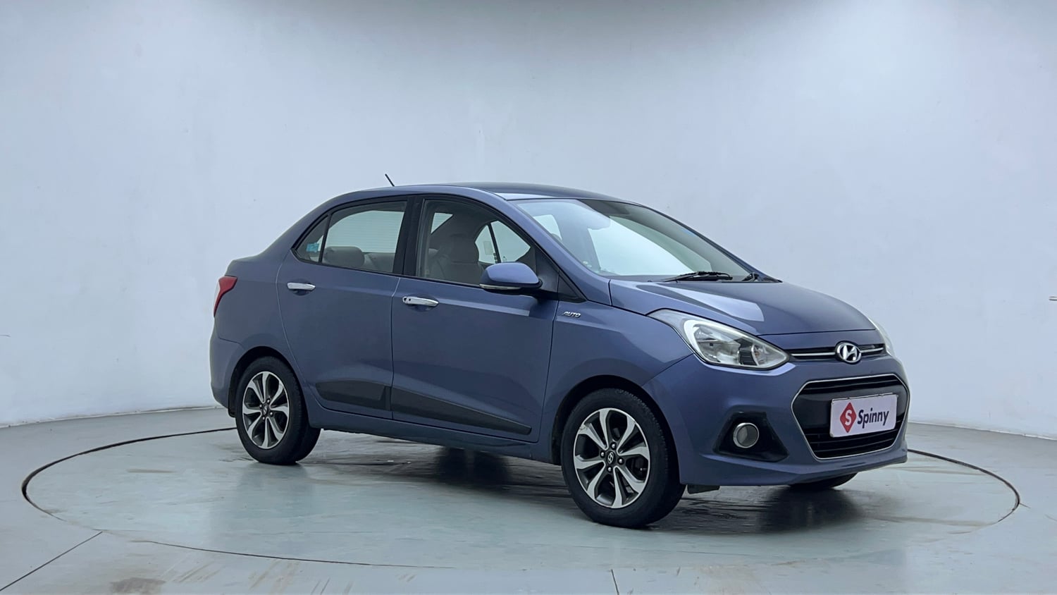 Used 2014 Hyundai Xcent S AT 1.2 (O) Petrol Automatic exterior RIGHT FRONT CORNER VIEW