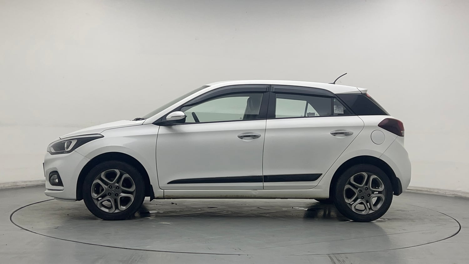 Used 2018 Hyundai Elite i20 Asta 1.2 (O) Petrol Manual exterior LEFT SIDE VIEW