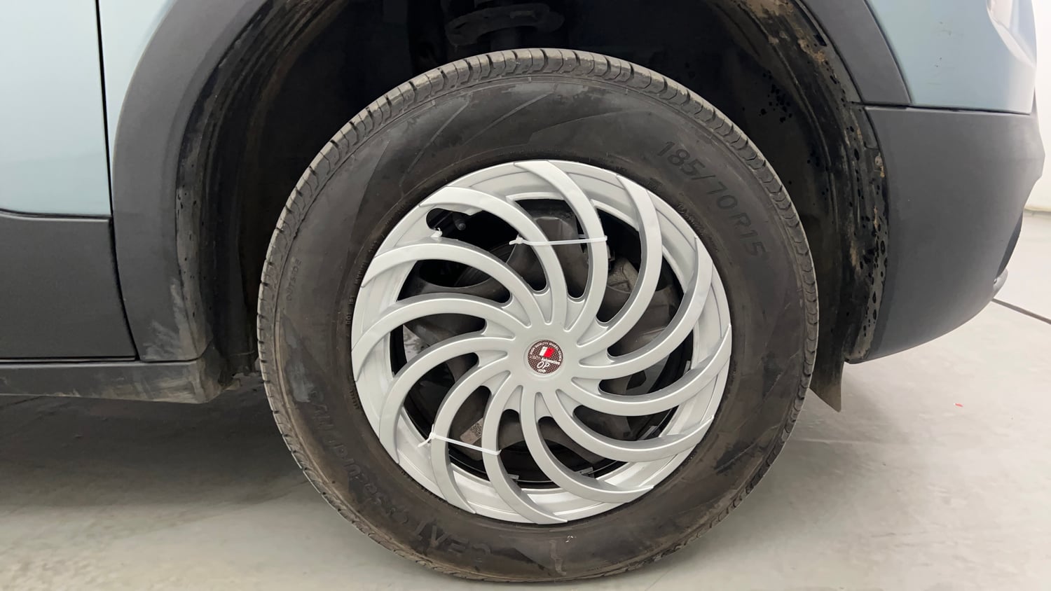 Used 2022 Tata Punch Accomplished AMT Petrol Automatic tyres RIGHT FRONT TYRE RIM VIEW