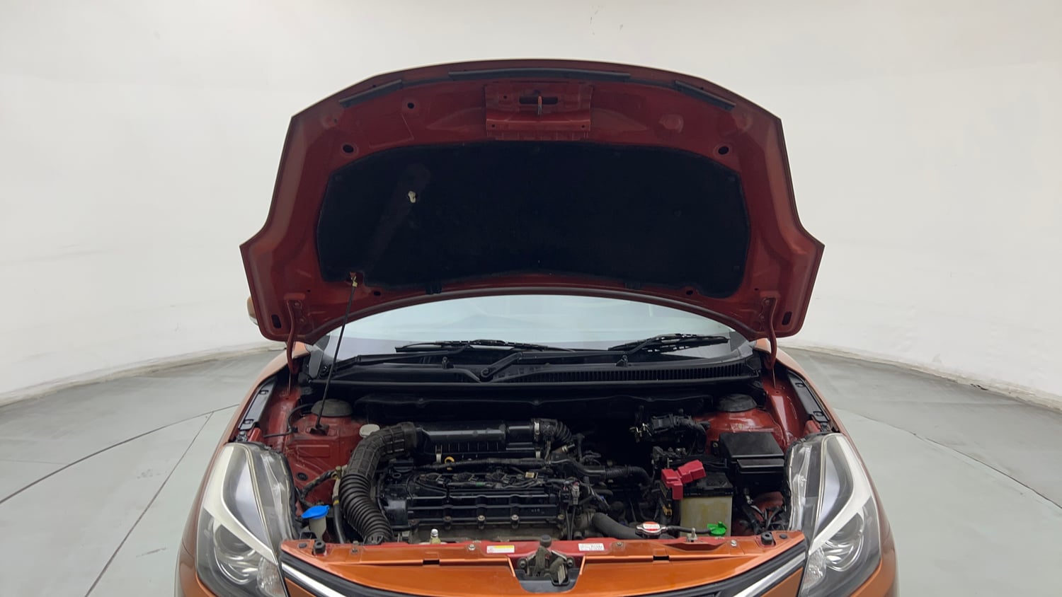 Used 2018 Maruti Suzuki Baleno Alpha 1.2 Petrol Manual engine ENGINE & BONNET OPEN FRONT VIEW